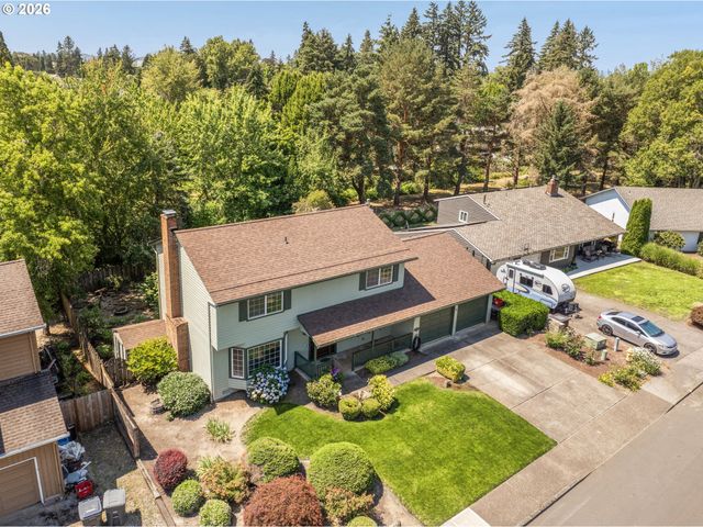 343 Ne HILLWOOD Dr, Hillsboro, OR 97124