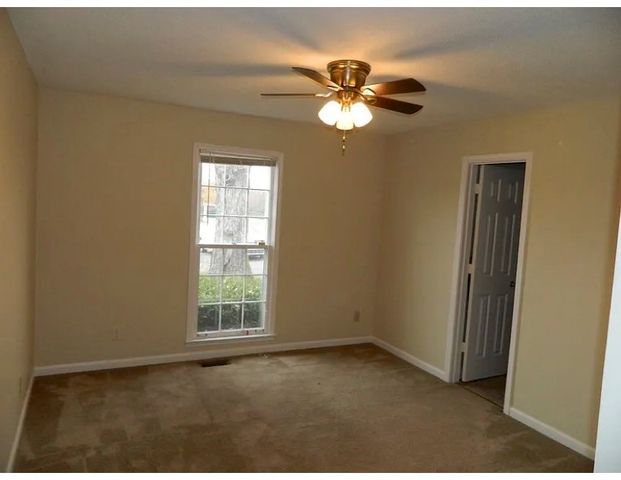 936 Tiny Town Rd, Clarksville, TN 37042