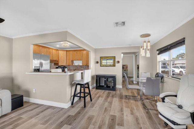 170 Valencia H, Delray Beach, FL 33446