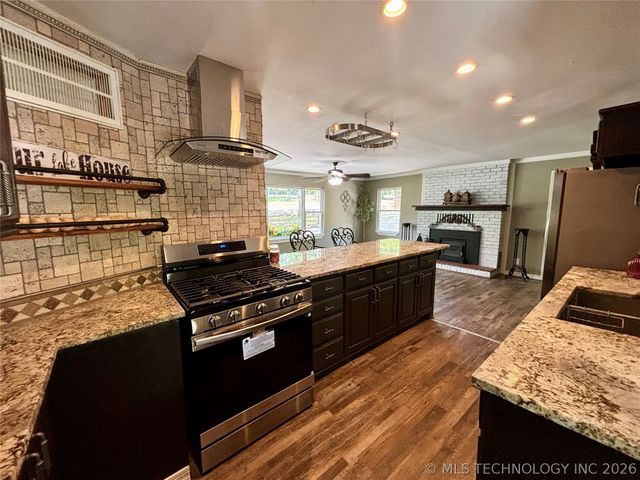 70058 S 343rd Court, Wagoner, OK 74467