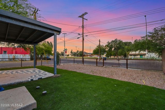 802 N Contzen Avenue, Tucson, AZ 85705