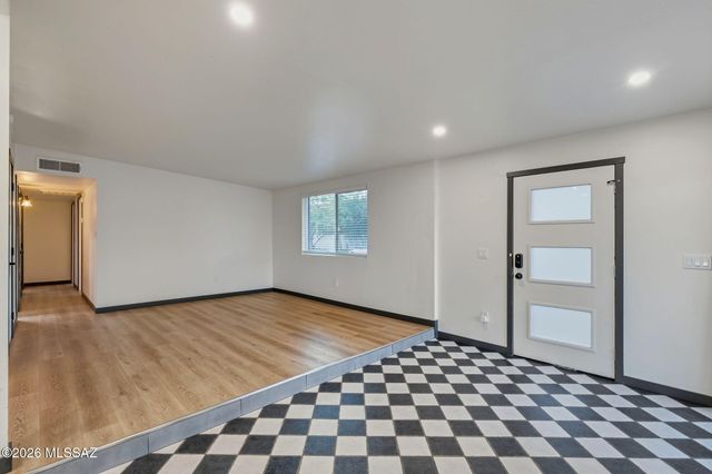 802 N Contzen Avenue, Tucson, AZ 85705