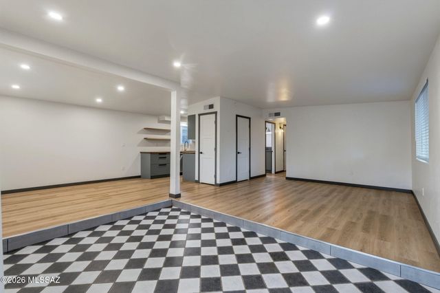 802 N Contzen Avenue, Tucson, AZ 85705