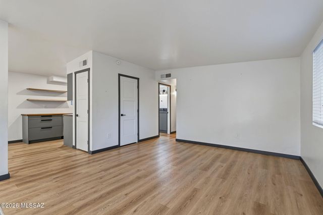 802 N Contzen Avenue, Tucson, AZ 85705