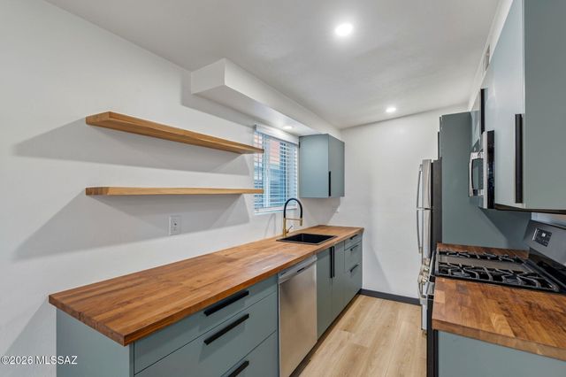 802 N Contzen Avenue, Tucson, AZ 85705