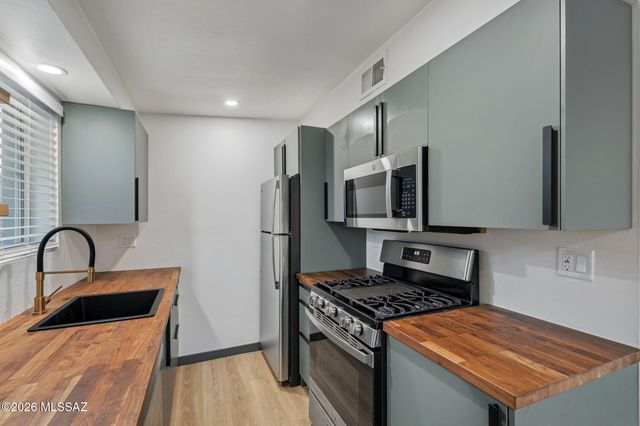 802 N Contzen Avenue, Tucson, AZ 85705