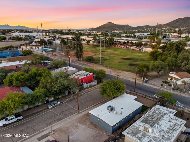 802 N Contzen Avenue, Tucson, AZ 85705
