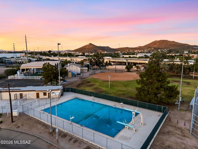 802 N Contzen Avenue, Tucson, AZ 85705