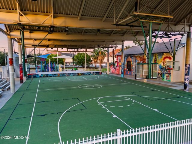 802 N Contzen Avenue, Tucson, AZ 85705