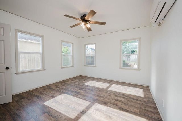 1421 E Terrace Avenue, Fresno, CA 93704