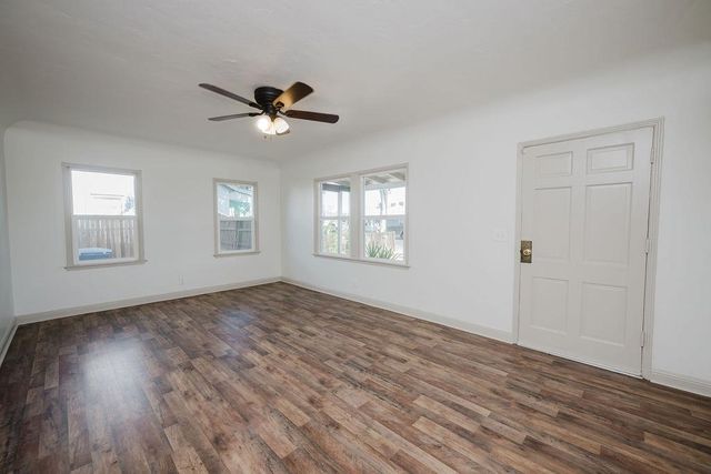 1421 E Terrace Avenue, Fresno, CA 93704