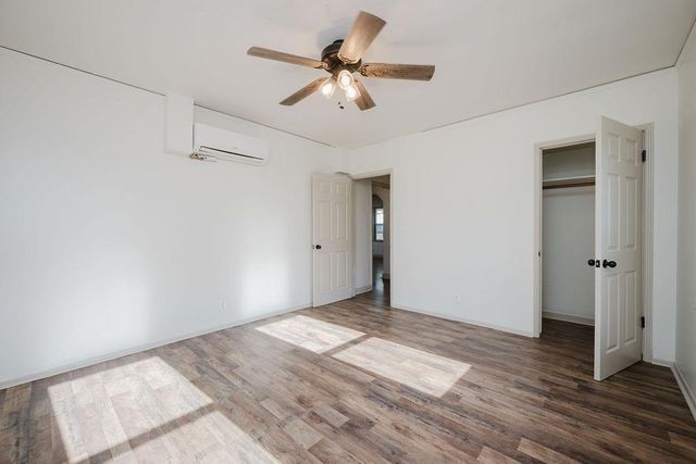 1421 E Terrace Avenue, Fresno, CA 93704
