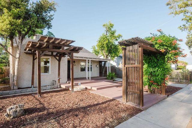 1421 E Terrace Avenue, Fresno, CA 93704