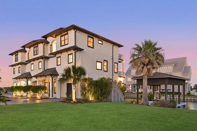 17 Ramrod, Hitchcock, TX 77563