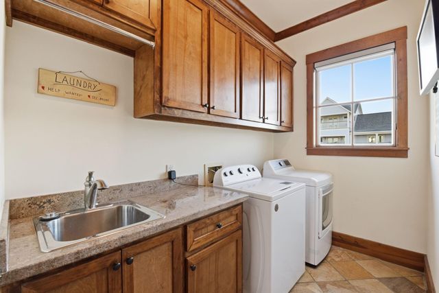 17 Ramrod, Hitchcock, TX 77563