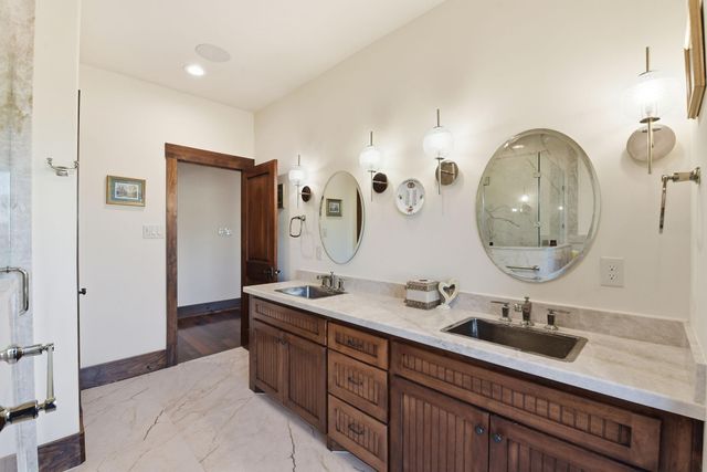 17 Ramrod, Hitchcock, TX 77563