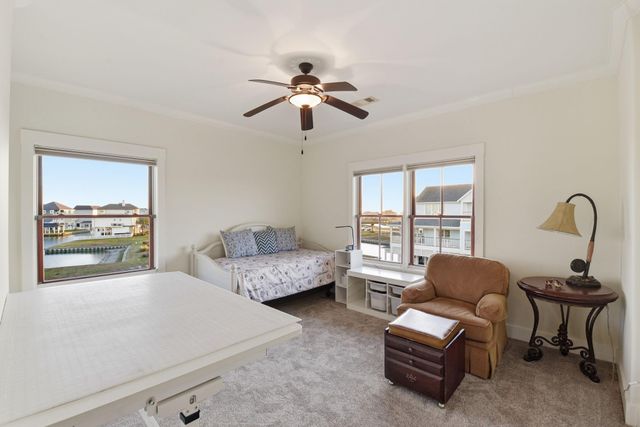 17 Ramrod, Hitchcock, TX 77563