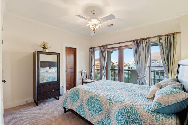 17 Ramrod, Hitchcock, TX 77563