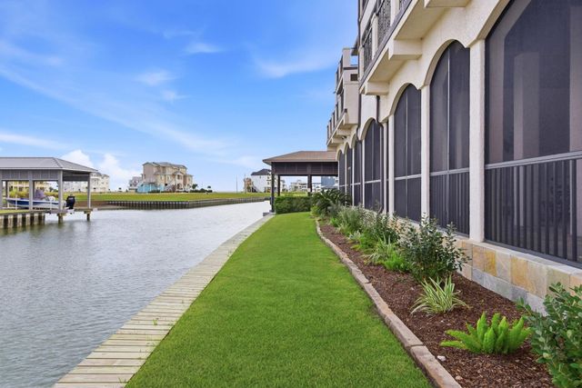 17 Ramrod, Hitchcock, TX 77563