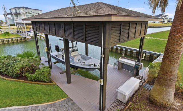 17 Ramrod, Hitchcock, TX 77563