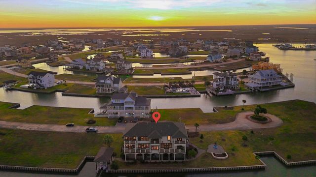 17 Ramrod, Hitchcock, TX 77563