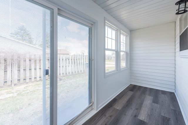 706 Roberts Road, Winthrop Harbor, IL 60096