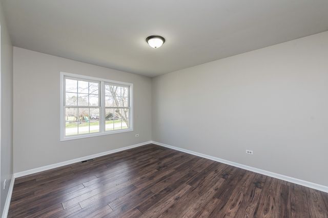706 Roberts Road, Winthrop Harbor, IL 60096