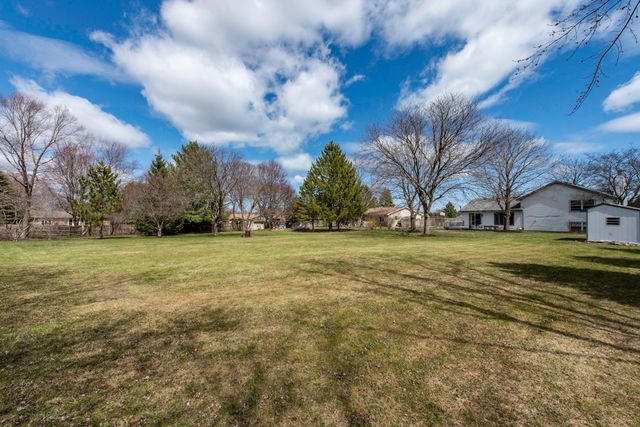 706 Roberts Road, Winthrop Harbor, IL 60096