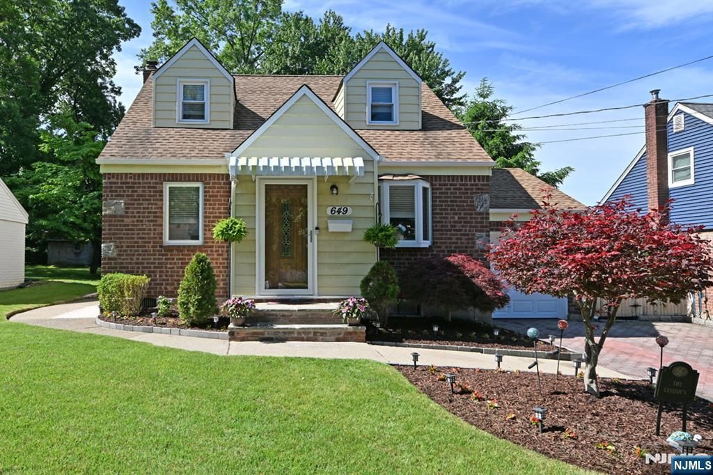 649 Taco Avenue, Westwood, NJ 07675