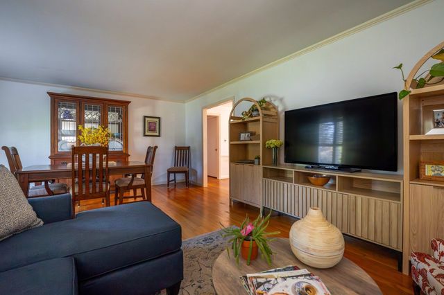 95 Caroline Ave, Somerset, MA 02725