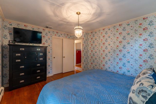 95 Caroline Ave, Somerset, MA 02725