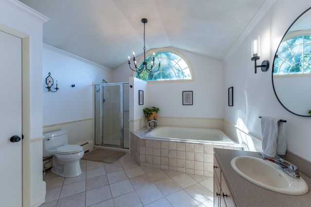 95 Caroline Ave, Somerset, MA 02725