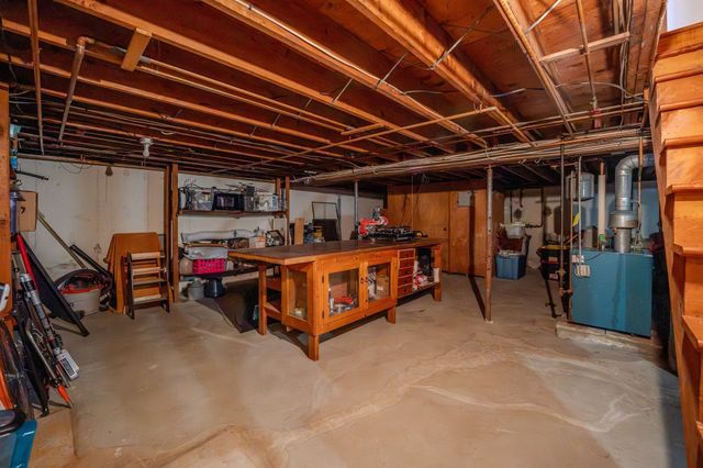 95 Caroline Ave, Somerset, MA 02725