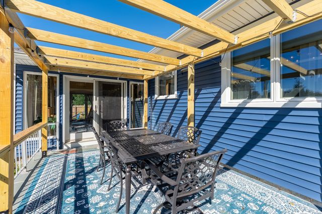 95 Caroline Ave, Somerset, MA 02725