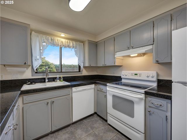 1440 Ne 18TH St, Gresham, OR 97030