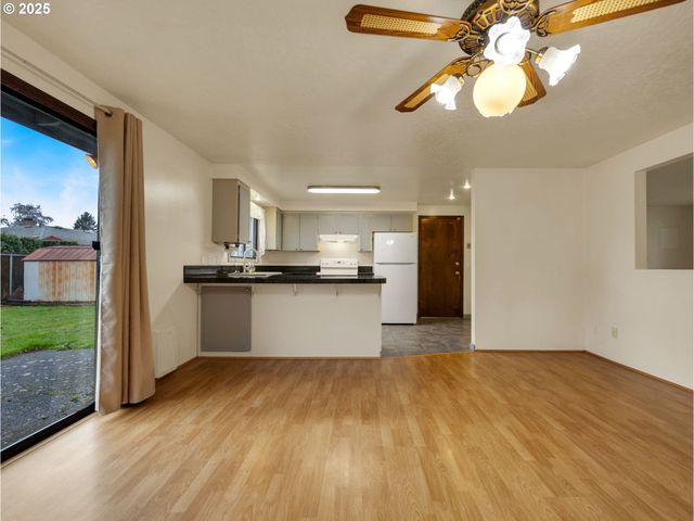 1440 Ne 18TH St, Gresham, OR 97030