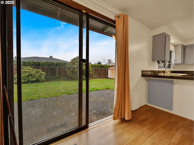 1440 Ne 18TH St, Gresham, OR 97030