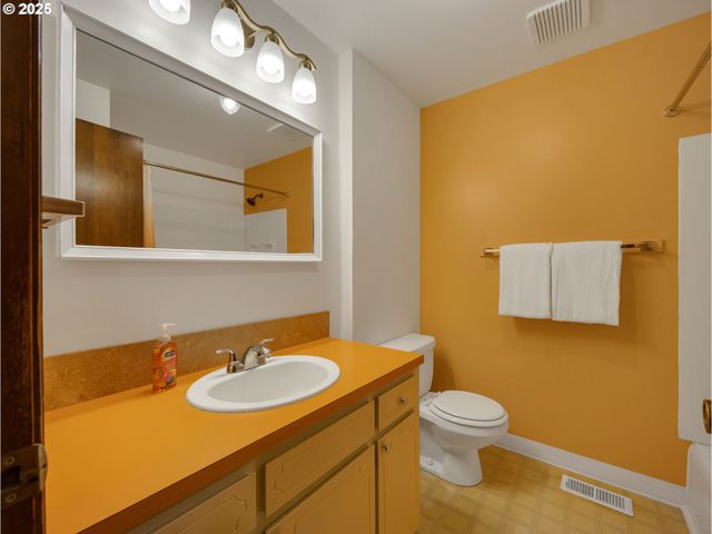 1440 Ne 18TH St, Gresham, OR 97030