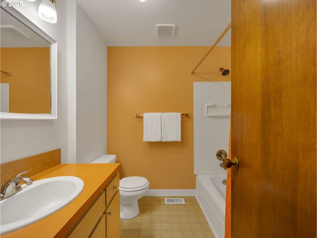 1440 Ne 18TH St, Gresham, OR 97030