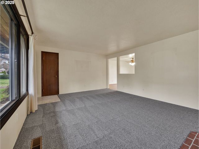 1440 Ne 18TH St, Gresham, OR 97030