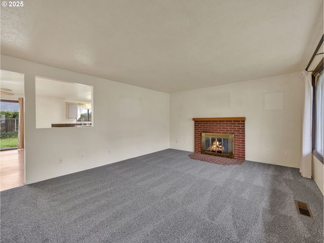 1440 Ne 18TH St, Gresham, OR 97030