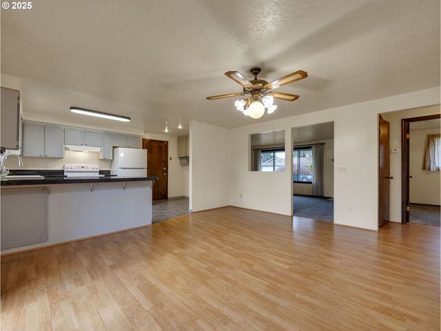 1440 Ne 18TH St, Gresham, OR 97030