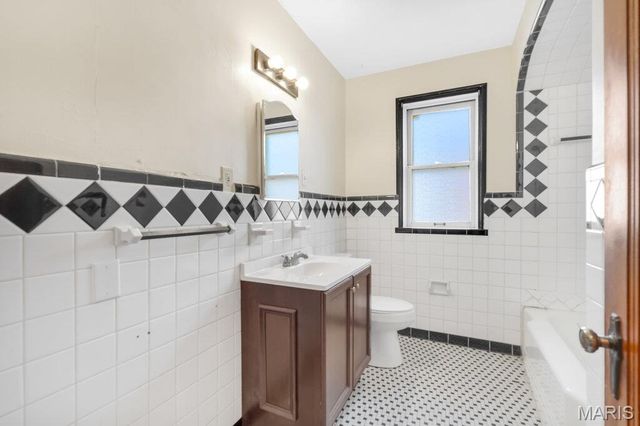 4228 Walsh Street, St Louis, MO 63116