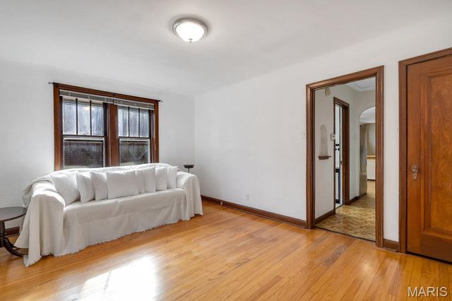 4228 Walsh Street, St Louis, MO 63116