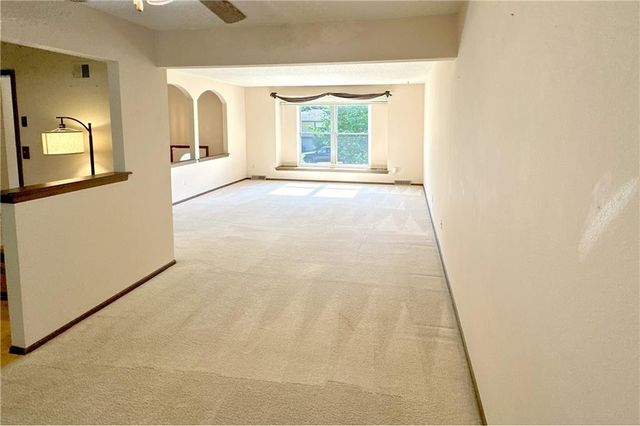 3008 S Bryn Mawr Drive, Independence, MO 64057