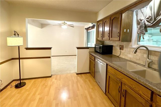 3008 S Bryn Mawr Drive, Independence, MO 64057