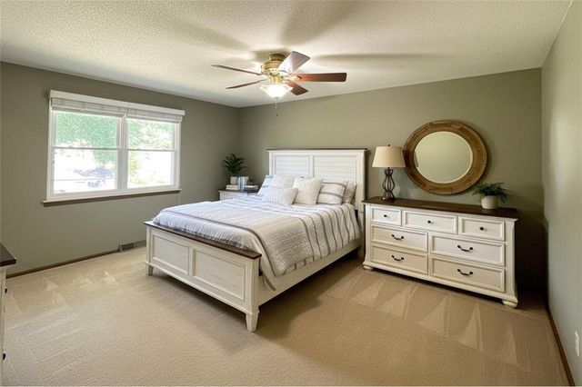 3008 S Bryn Mawr Drive, Independence, MO 64057