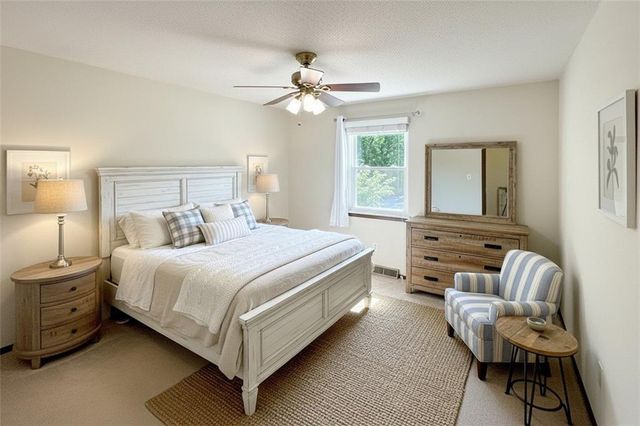 3008 S Bryn Mawr Drive, Independence, MO 64057