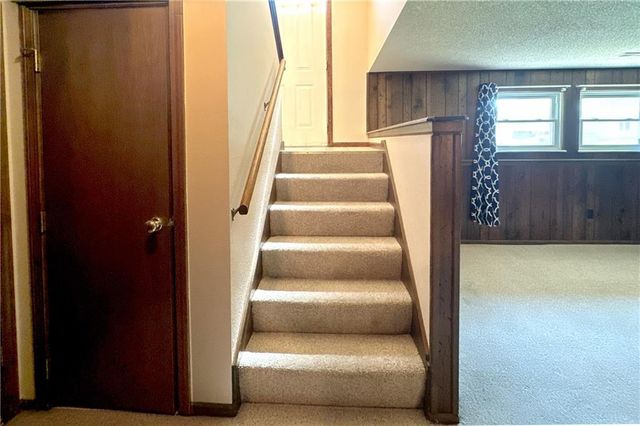 3008 S Bryn Mawr Drive, Independence, MO 64057