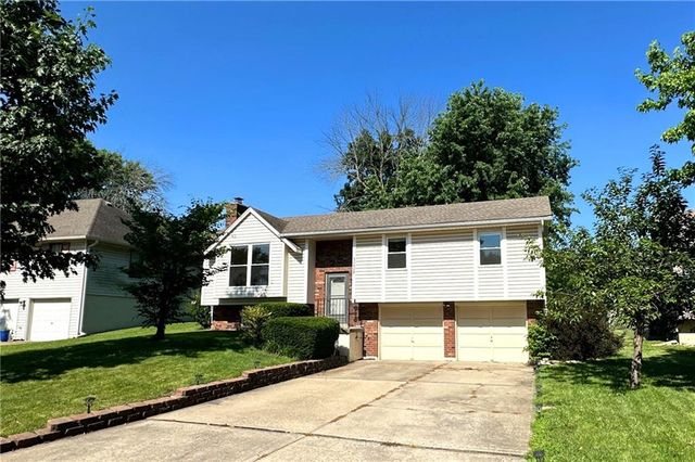 3008 S Bryn Mawr Drive, Independence, MO 64057